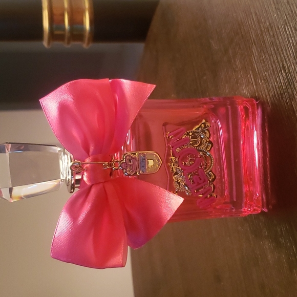 Like new juicy couture neon eau de perfume 3.4 ounces biggest bottle - Picture 5 of 9